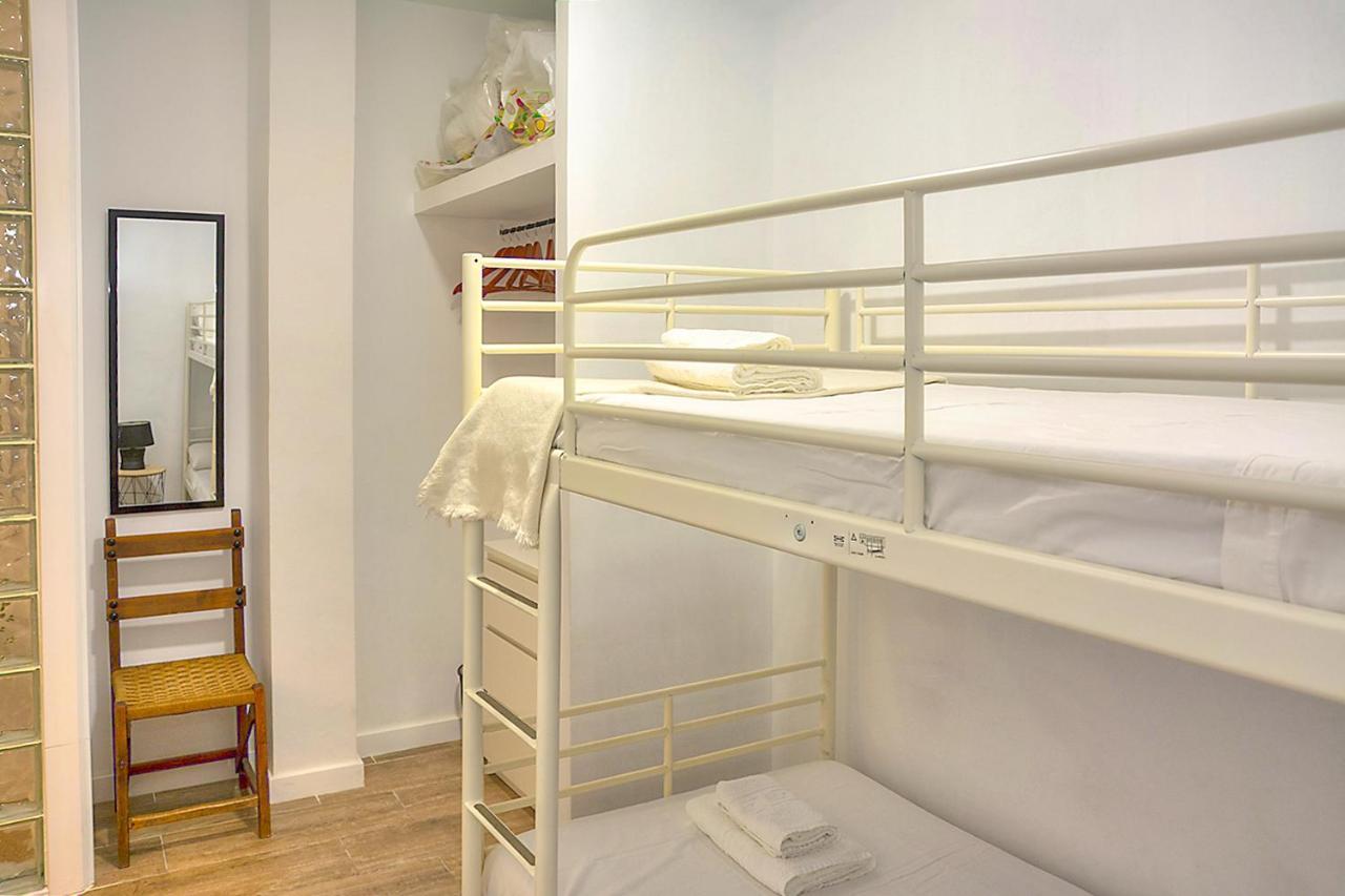 Family Apartment In Triana Seville Exterior photo